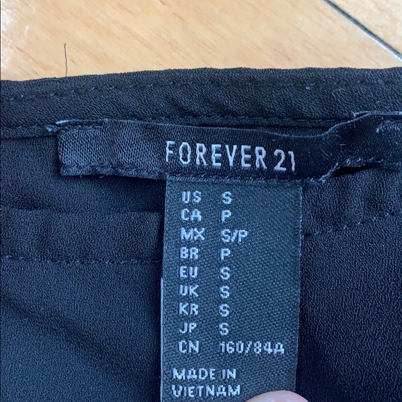 Blouse - Picture 2 of 3